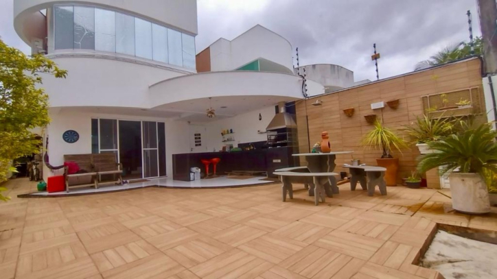 Sobrado, 3 quartos, 168 m² - Foto 1