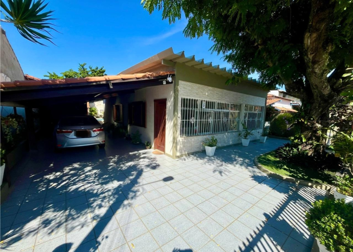 Casa, 4 quartos, 230 m² - Foto 1