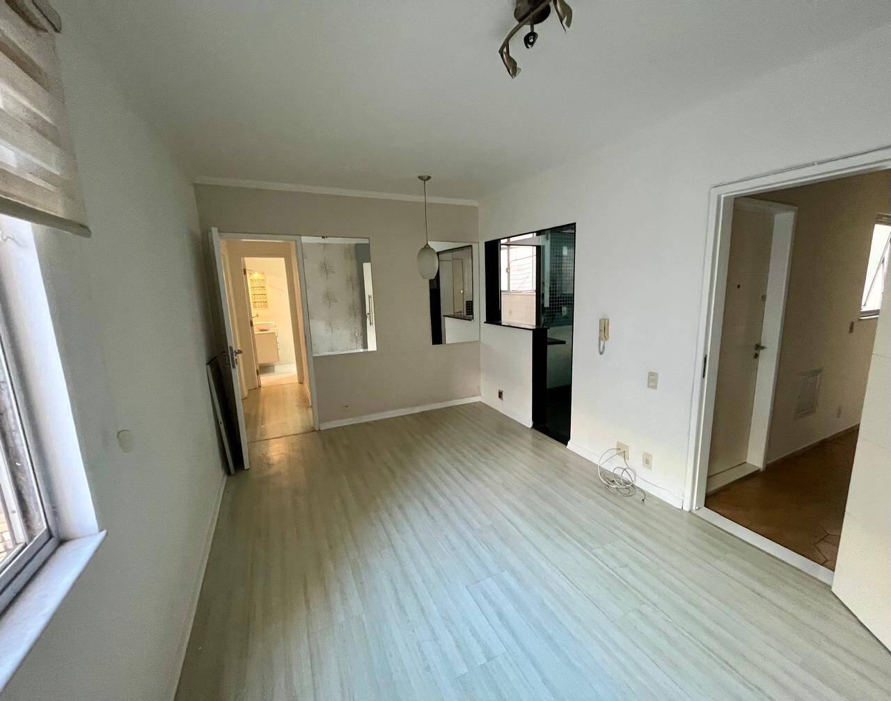 #848 - Apartamento para Venda em Cabo Frio - RJ