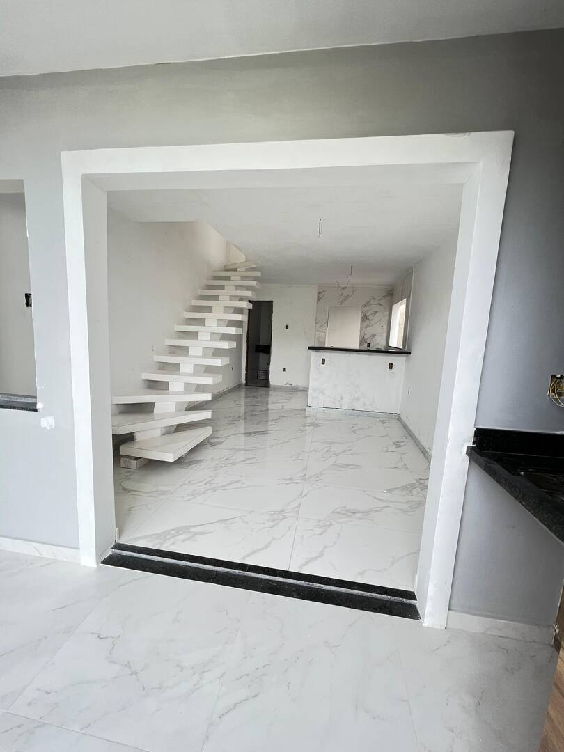 #852 - Casa para Venda em Cabo Frio - RJ