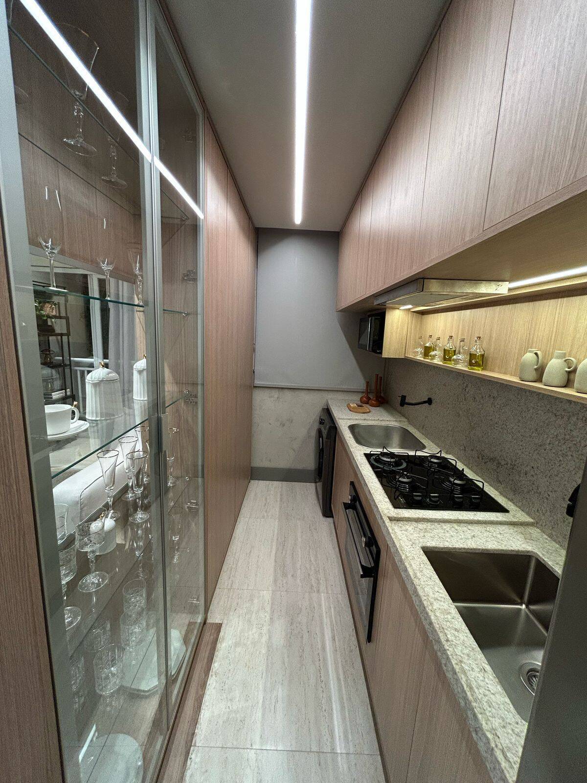 Apartamento à venda com 2 quartos, 439300m² - Foto 2