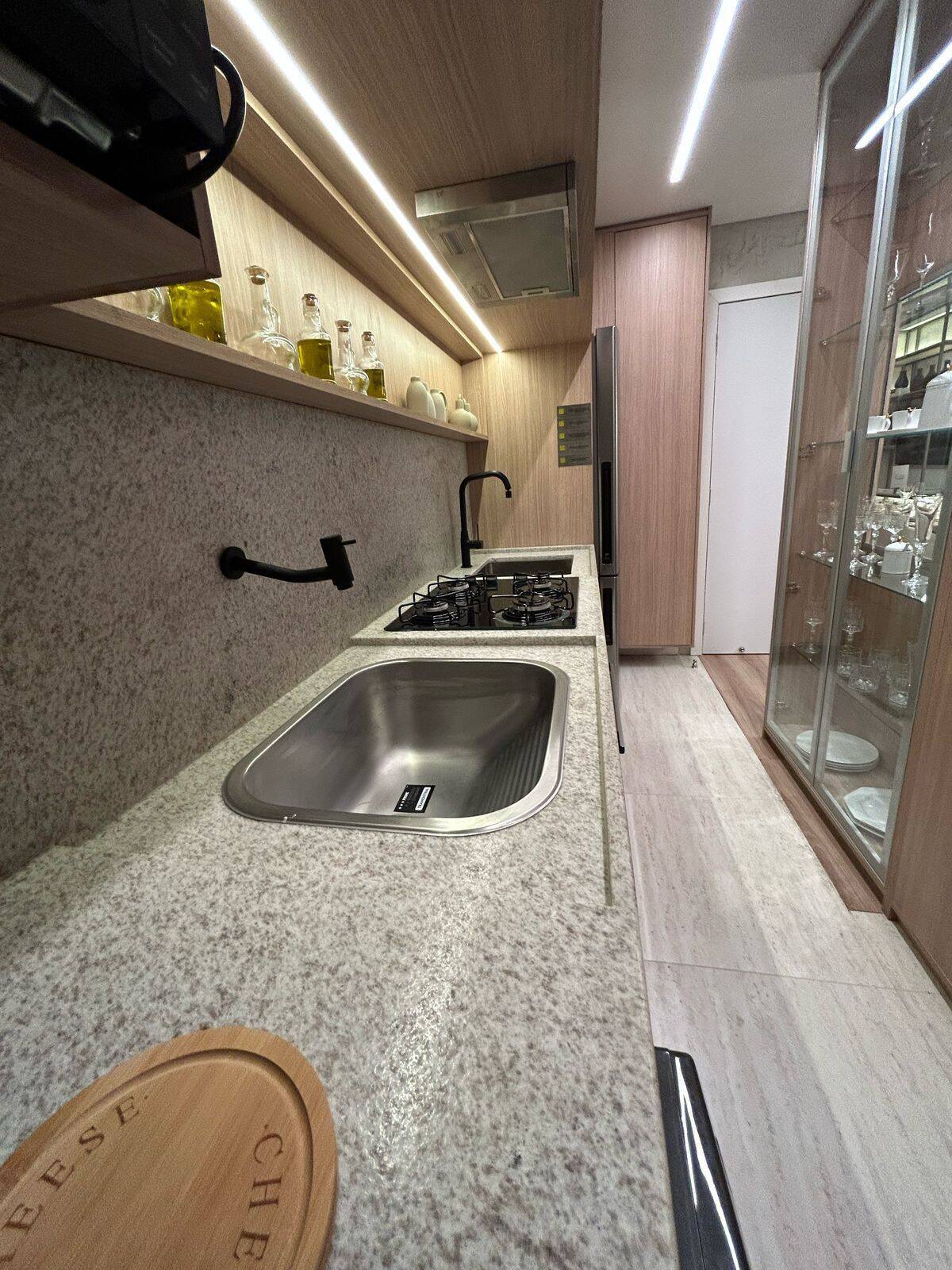 Apartamento à venda com 2 quartos, 439300m² - Foto 6