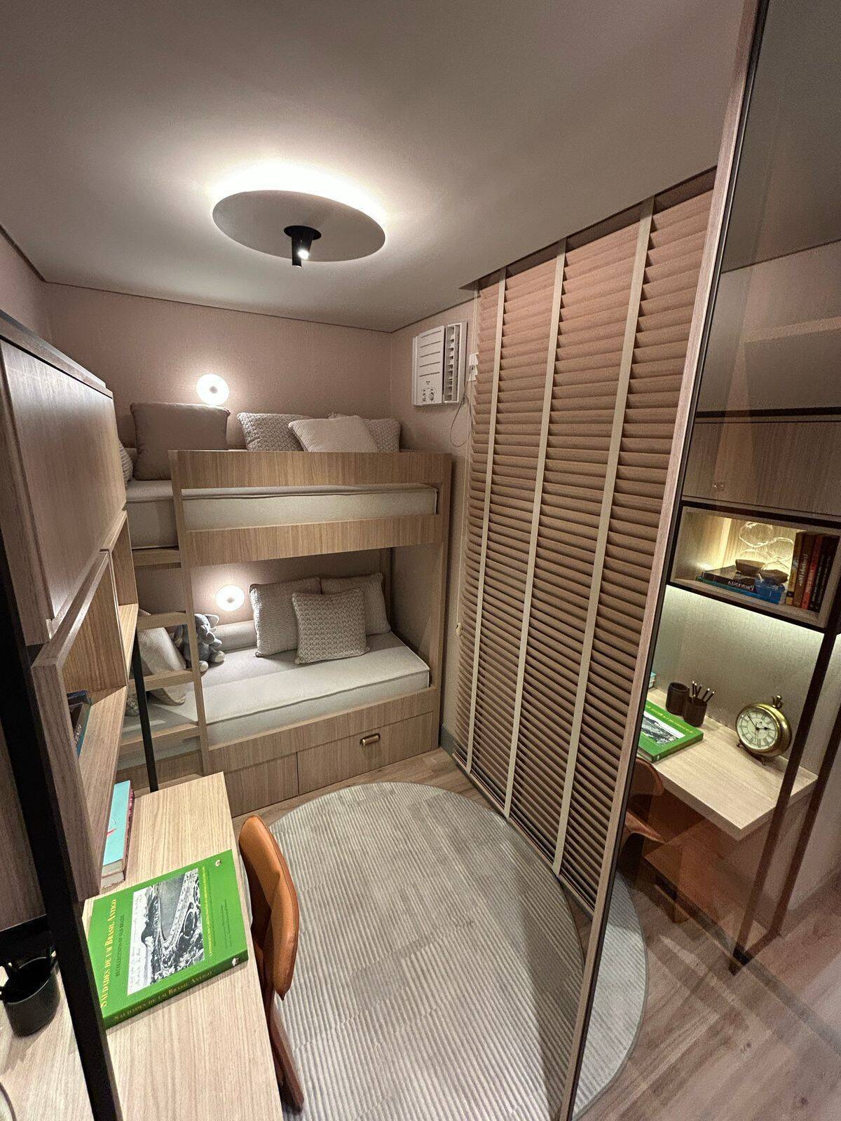 Apartamento à venda com 2 quartos, 439300m² - Foto 13