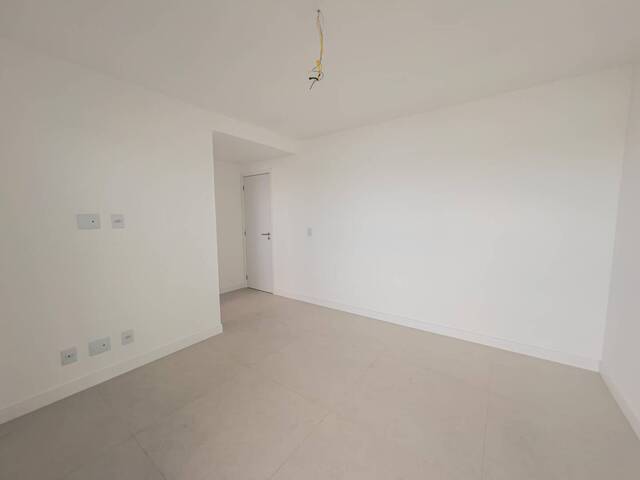 #877 - Apartamento para Venda em São Pedro da Aldeia - RJ - 3
