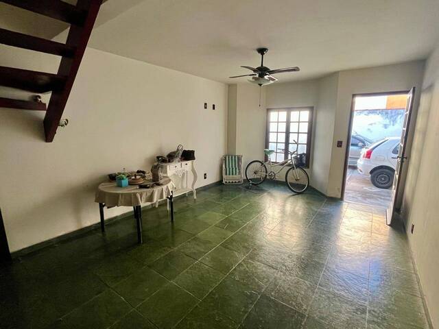 #897 - Casa em condomínio para Venda em Cabo Frio - RJ - 1